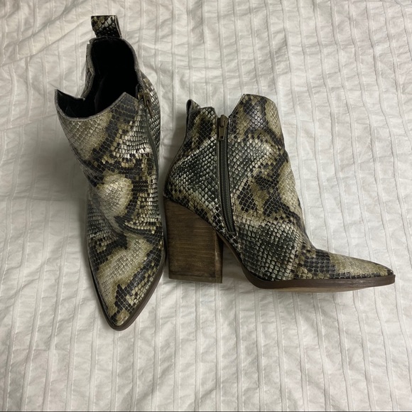 Guess Booties - Picture 3 of 3